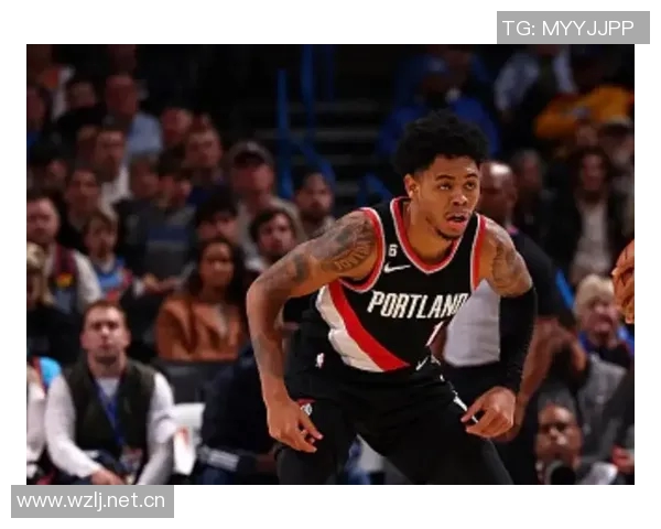 新援安芬尼西蒙斯首秀表现出色13投6中三分球命中率提升至29砍下18分3助攻 新援安芬尼西蒙斯首秀表现出色13投6中三分球命中率提升至29砍下18分3助攻