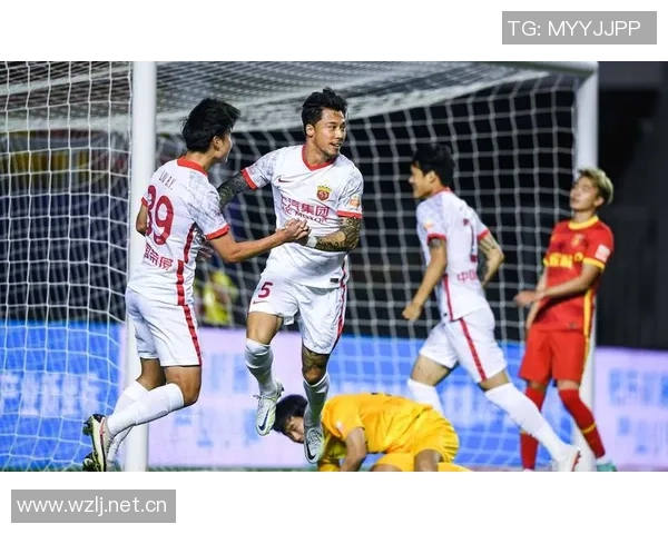 张琳芃门前惊险头球解围助海港化险为夷精彩瞬间回顾 张琳芃门前惊险头球解围助海港化险为夷精彩瞬间回顾